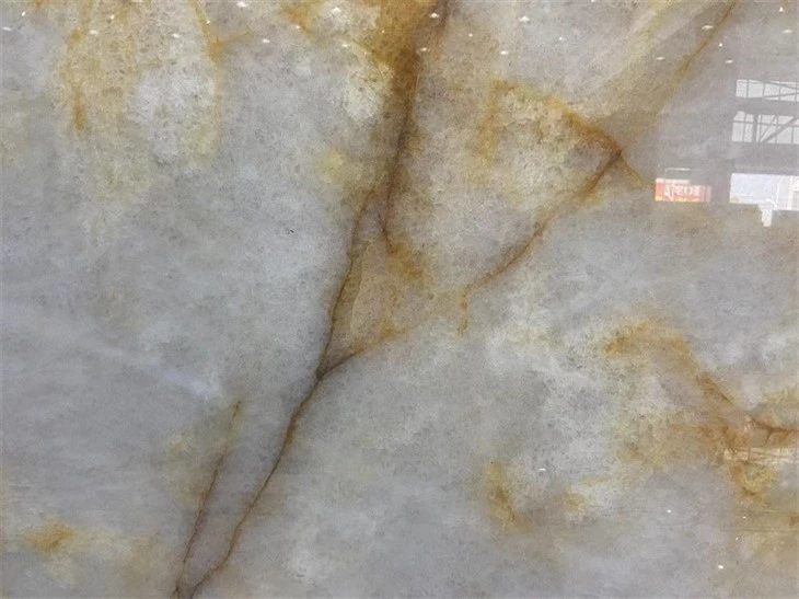 Cristallo Dolce Vita Quartzite tile